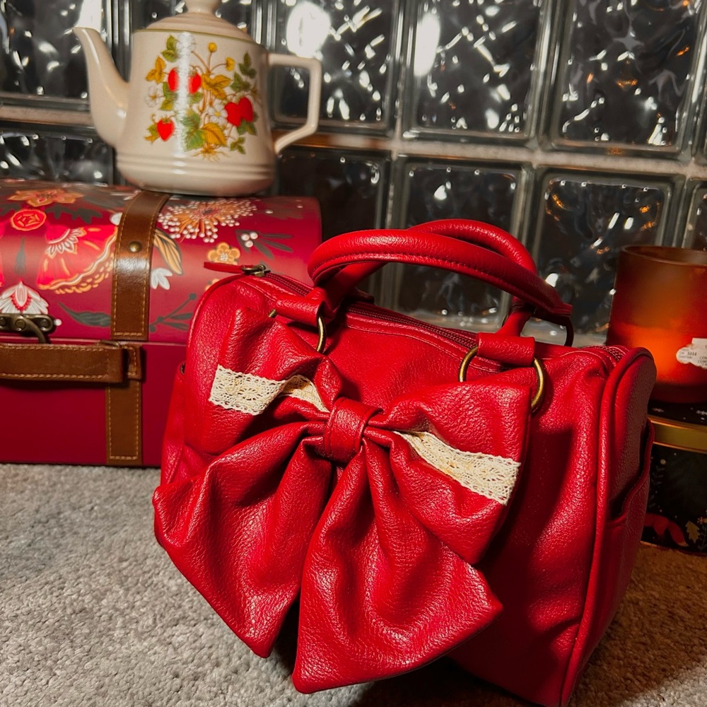 Elegant Red Bow Japanese Handbag